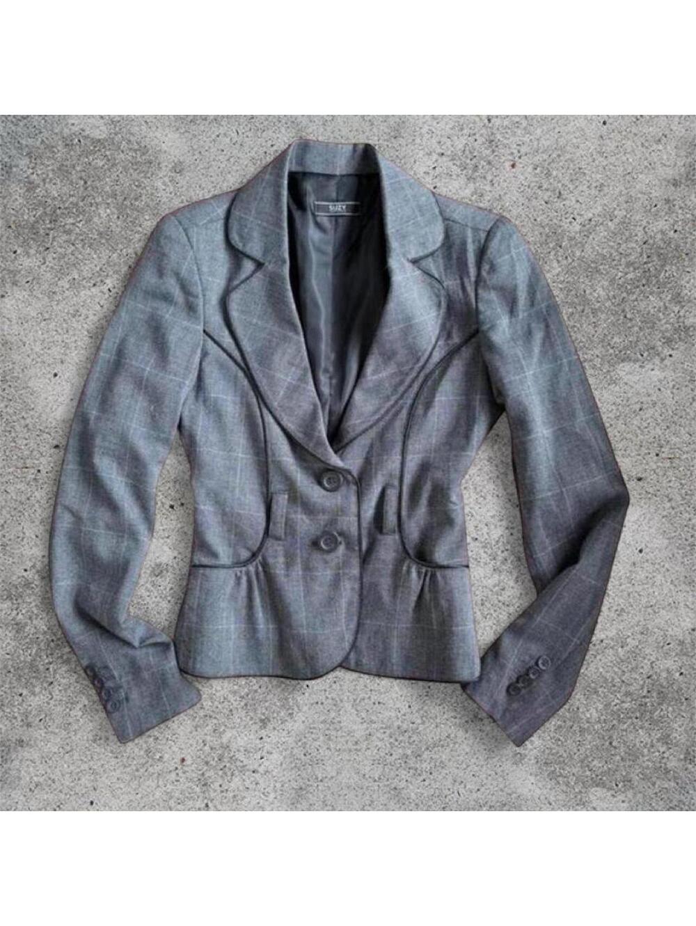 Suzy shier grey plaid blazer